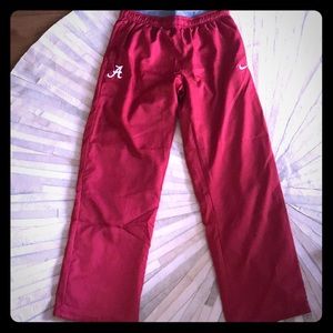 Nike women’s medium wind breaker pants Alabama